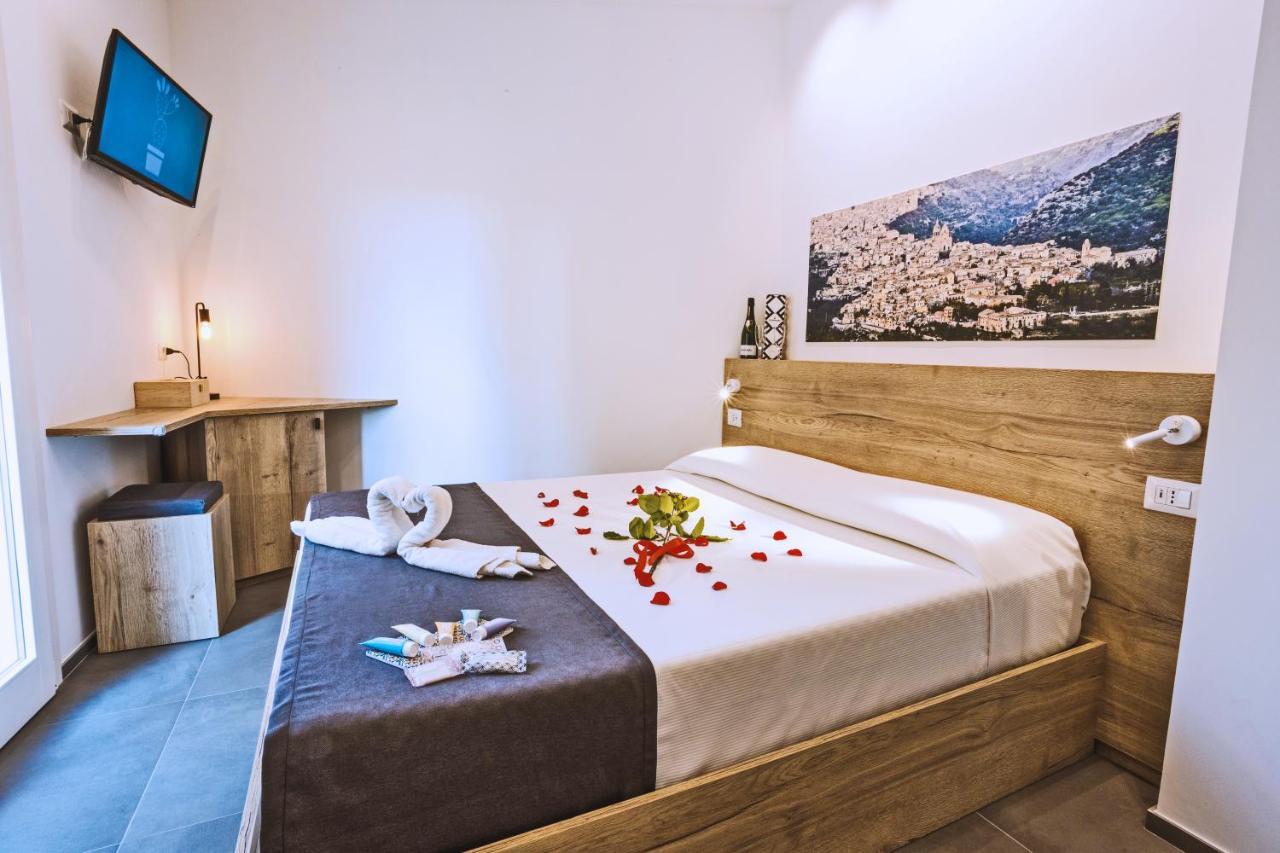 Fico - Finestra Contemporanea Hotel Ragusa Luaran gambar