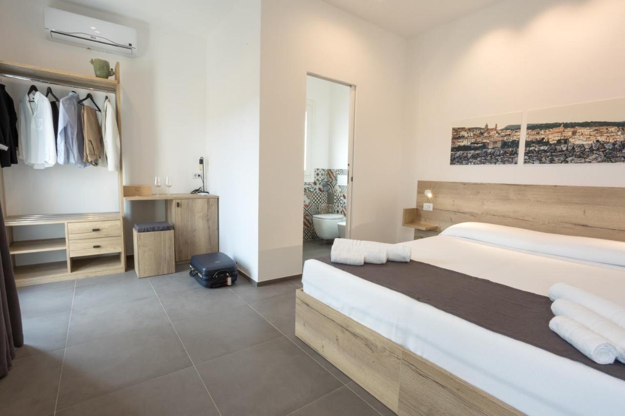 Fico - Finestra Contemporanea Hotel Ragusa Luaran gambar