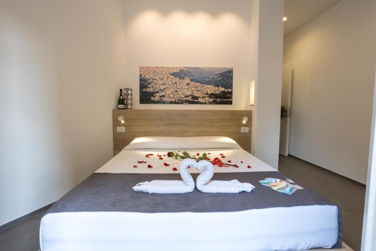 Fico - Finestra Contemporanea Hotel Ragusa Luaran gambar